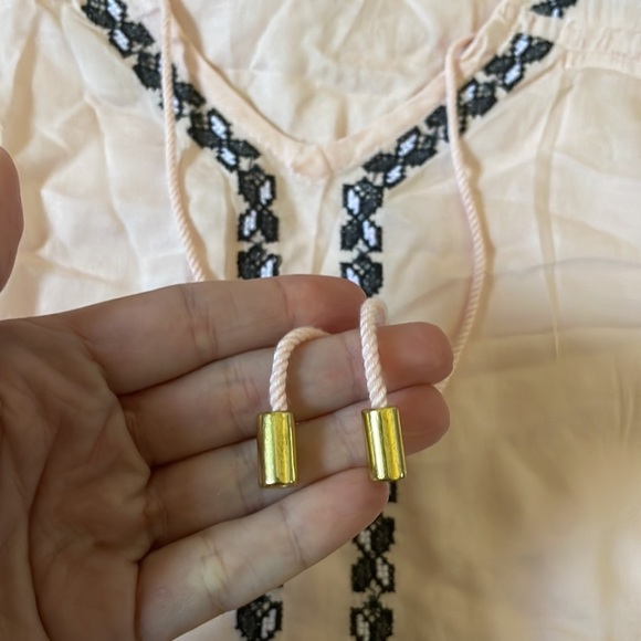 Venus Embroidered Boho Light Pink Blouse - Picture 4 of 7